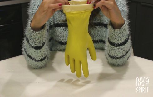ph-holding-the-glove