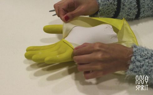 ph-removing-the-glove-2